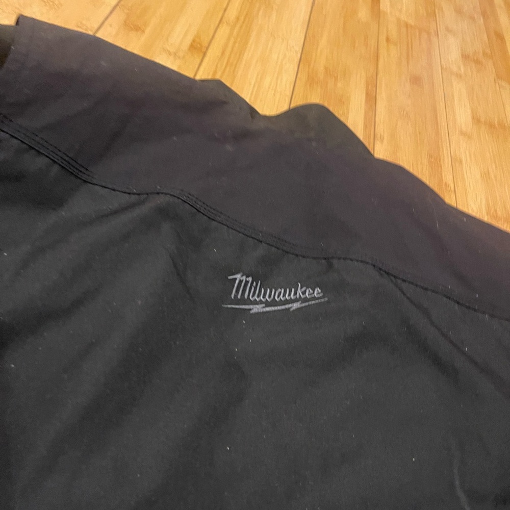 Milwaukee Black Performance Jacket with Flag Patc… - image 11